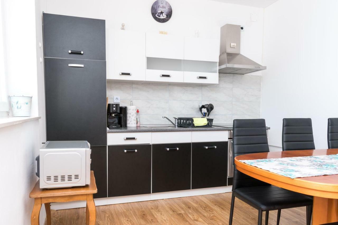 Apartment Rora Žaborić Extérieur photo